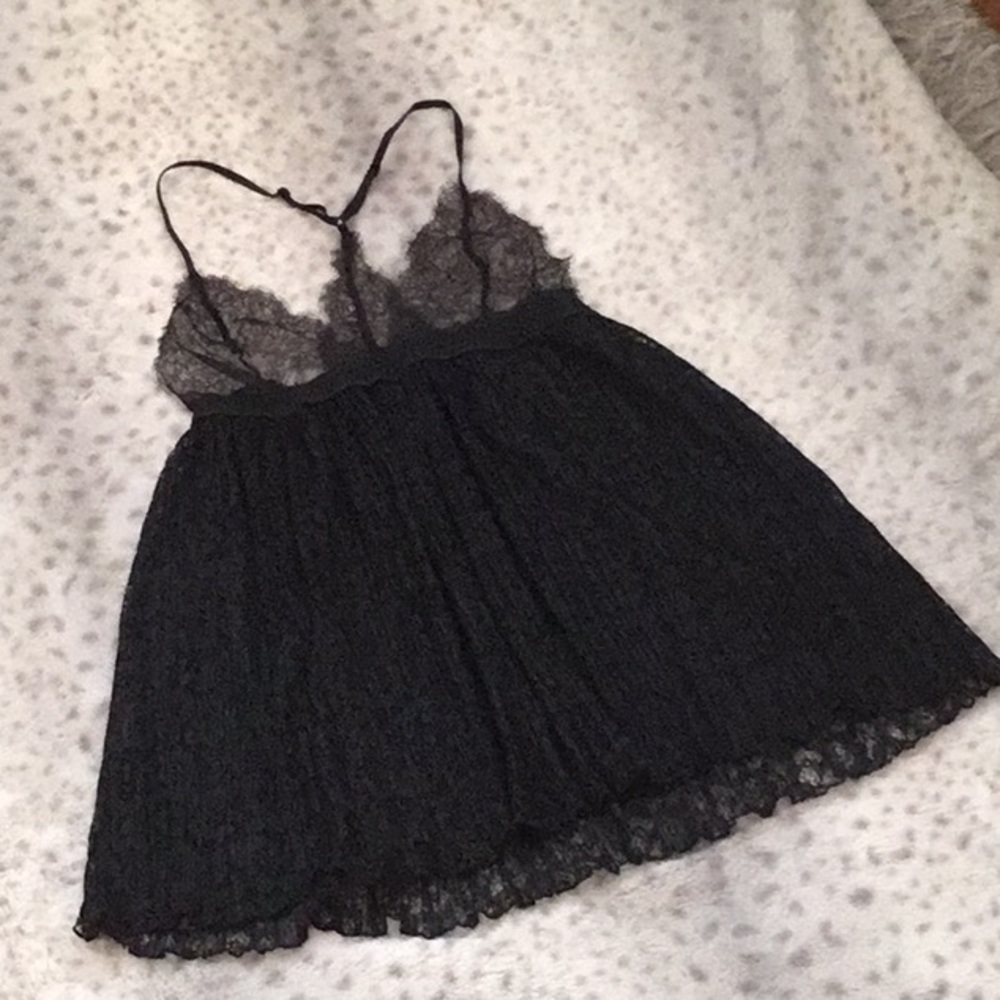 NWT Victoria’s Secret Black Lace Babydoll Chemise